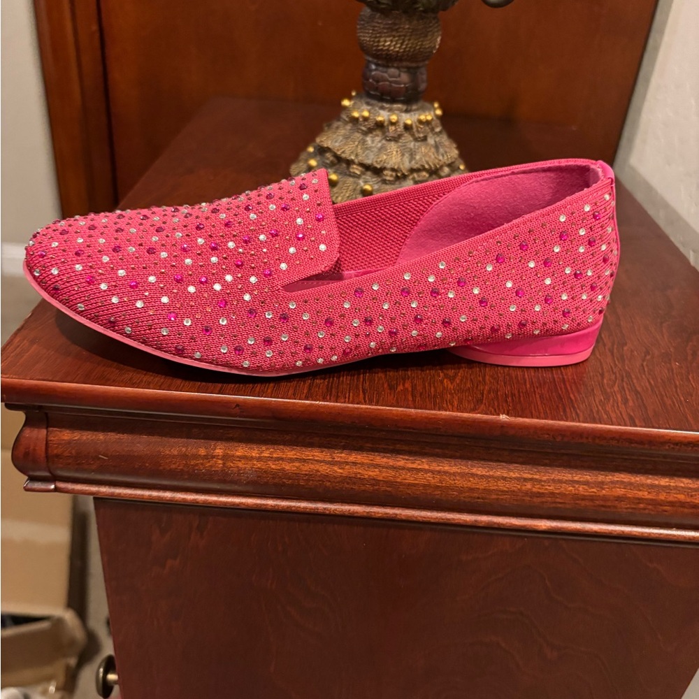 Reaction Kenneth Cole Pink Crystal-Studded Slip-On Loafers never worn